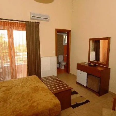 Kyveli Hotel *